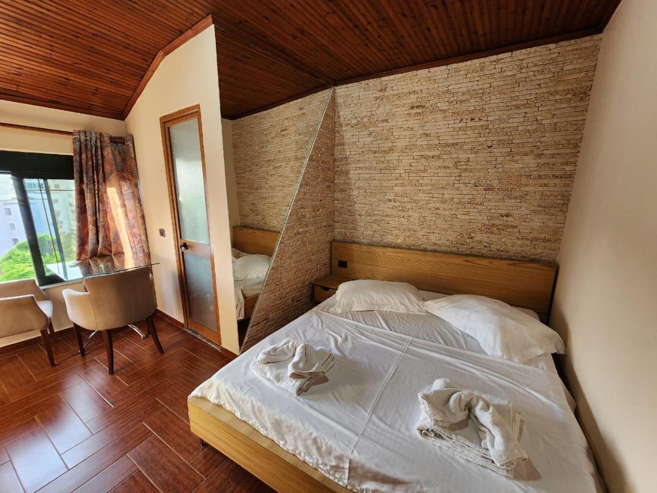Hotel La Villa Tirana Exteriér fotografie
