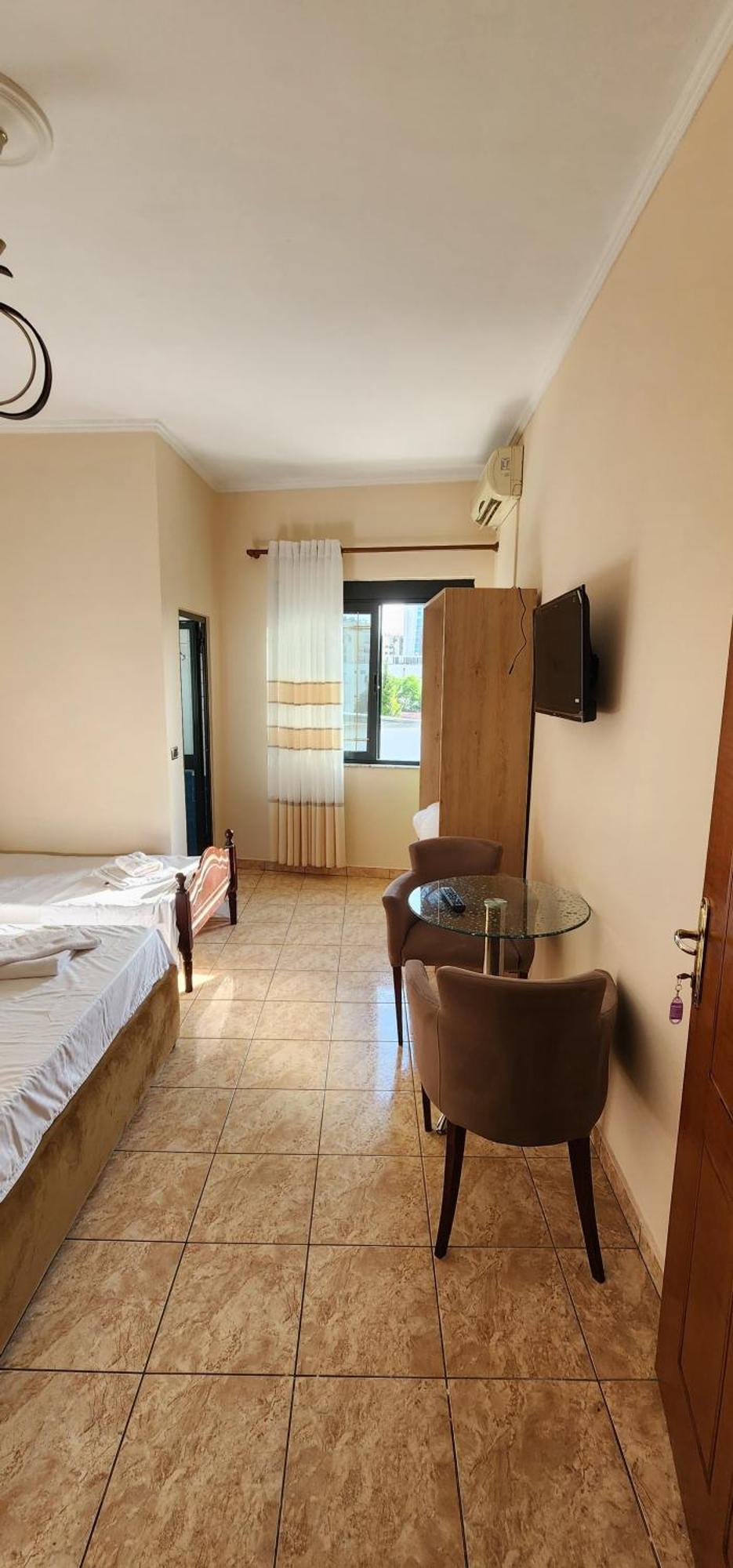 Hotel La Villa Tirana Exteriér fotografie