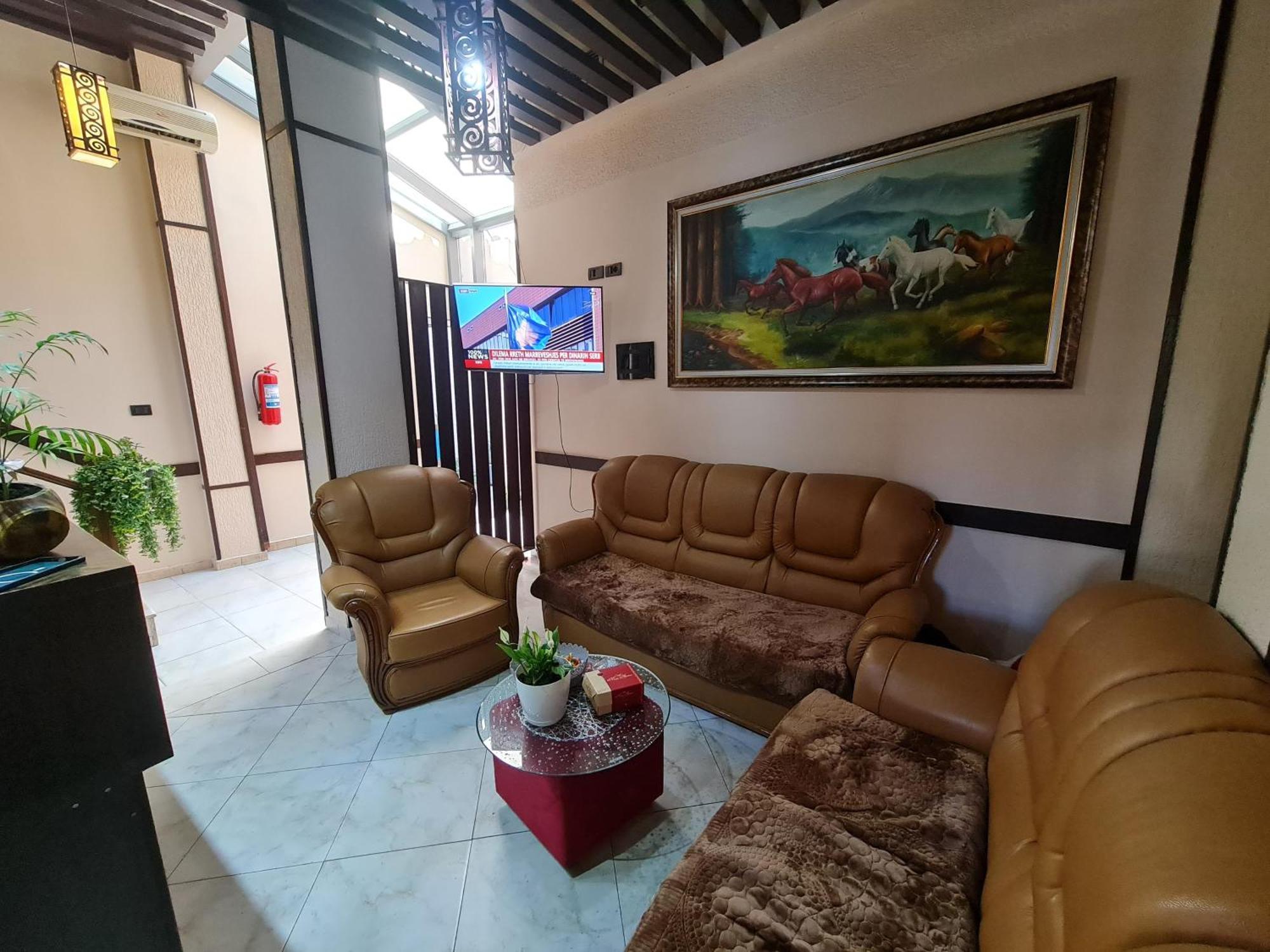 Hotel La Villa Tirana Exteriér fotografie