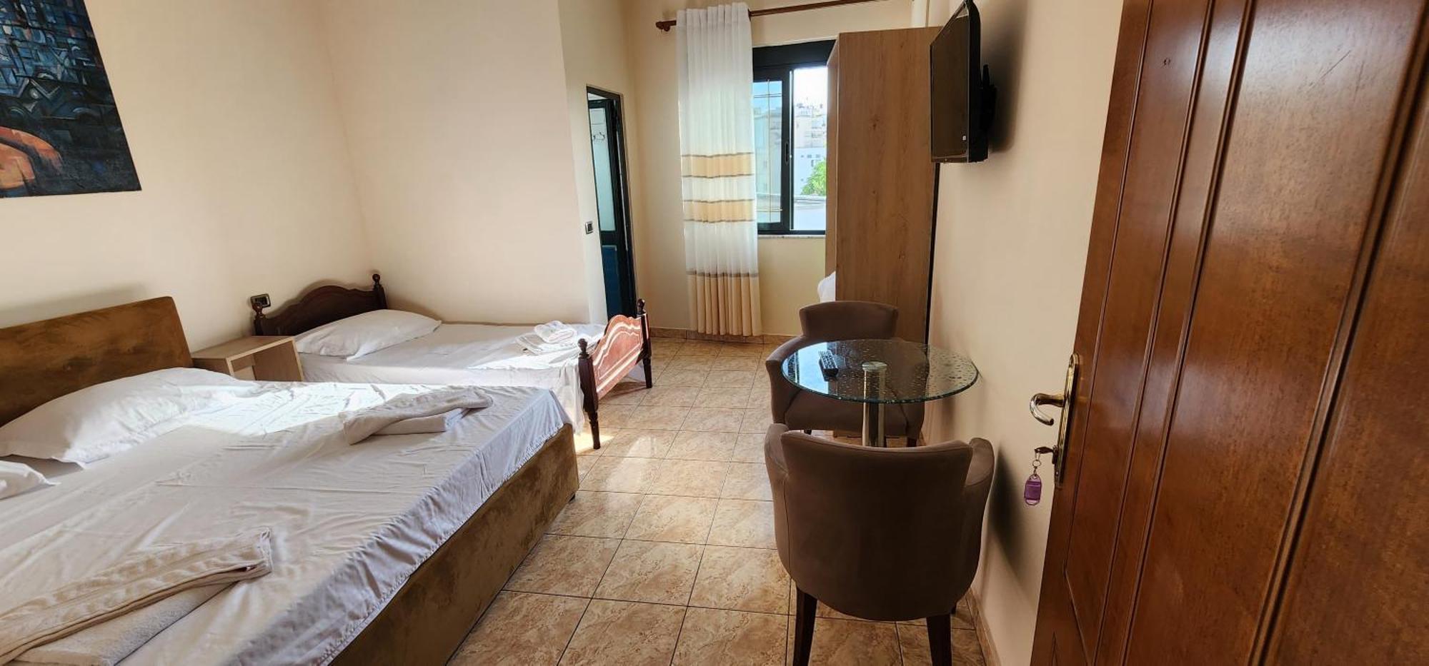 Hotel La Villa Tirana Exteriér fotografie