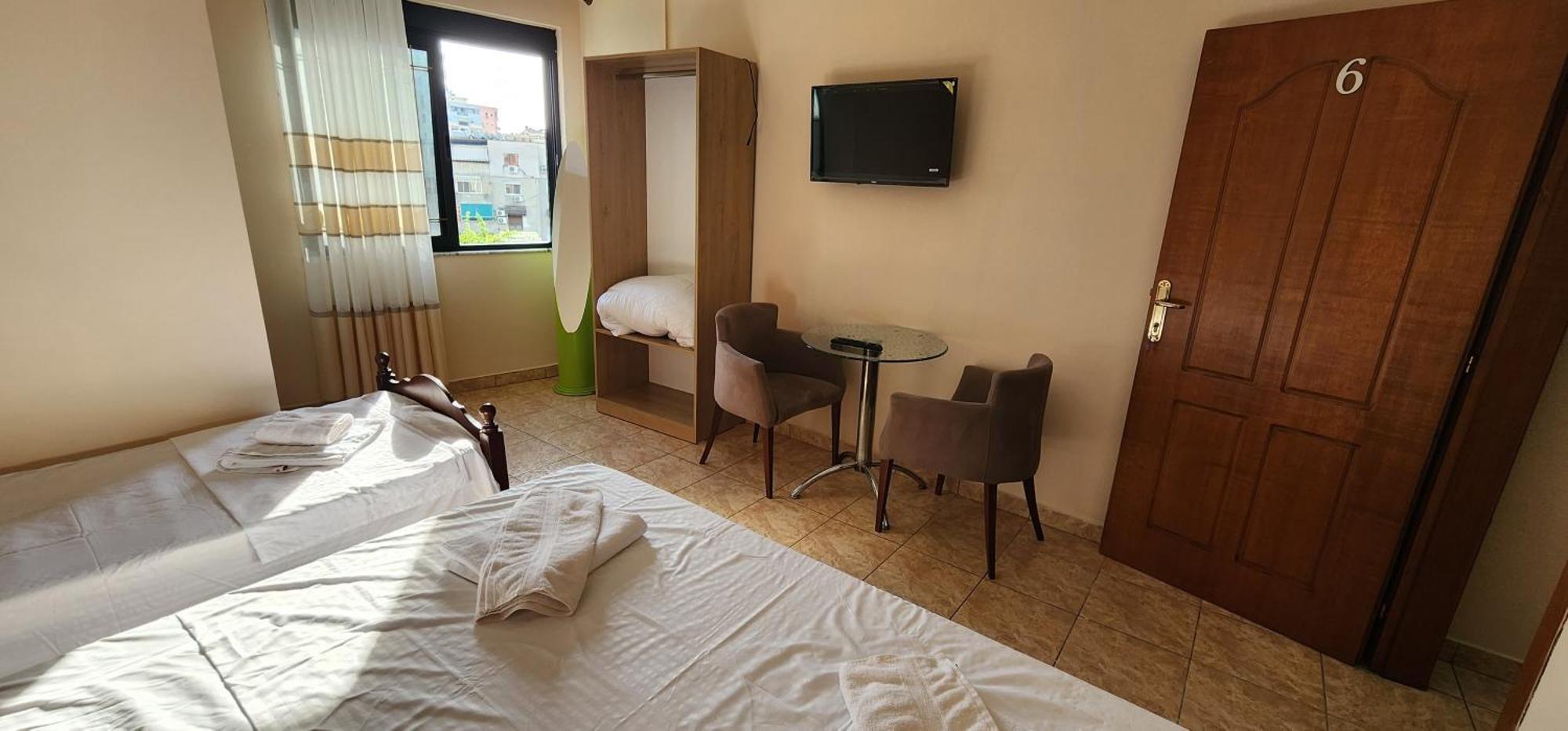 Hotel La Villa Tirana Exteriér fotografie