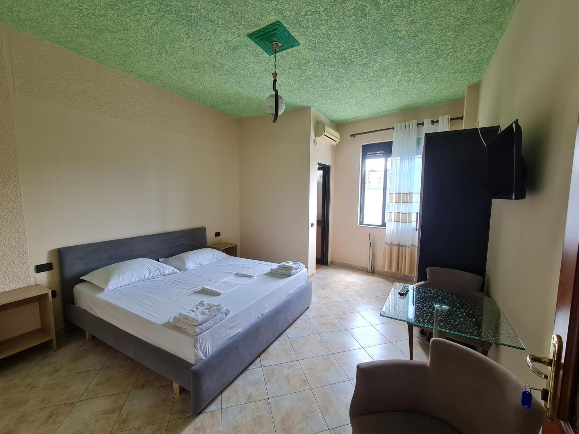 Hotel La Villa Tirana Exteriér fotografie