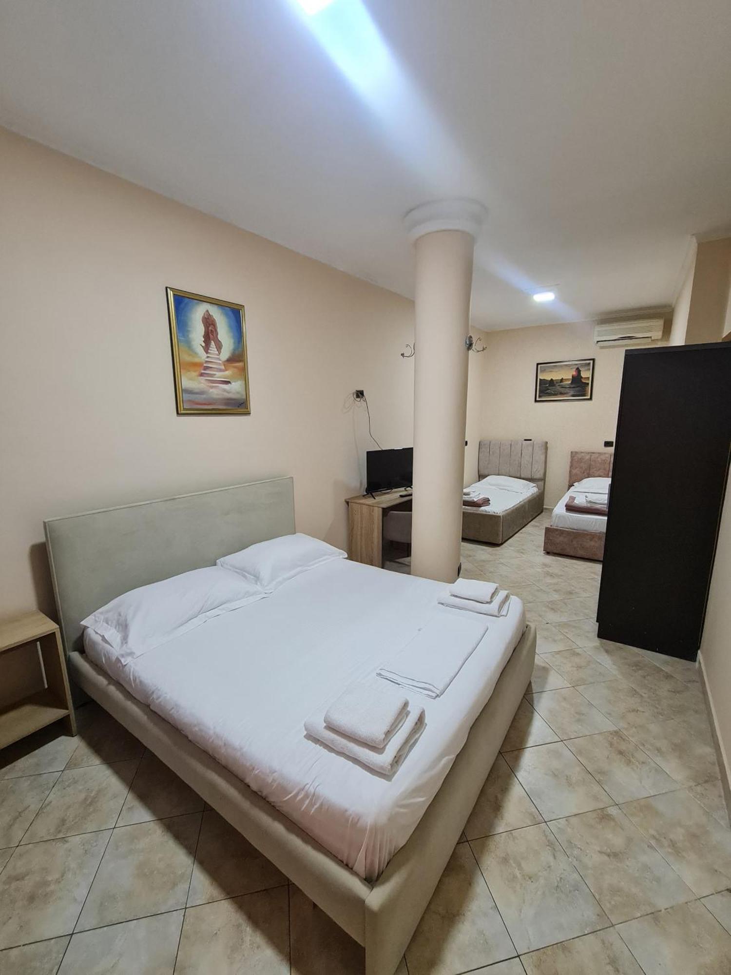 Hotel La Villa Tirana Exteriér fotografie