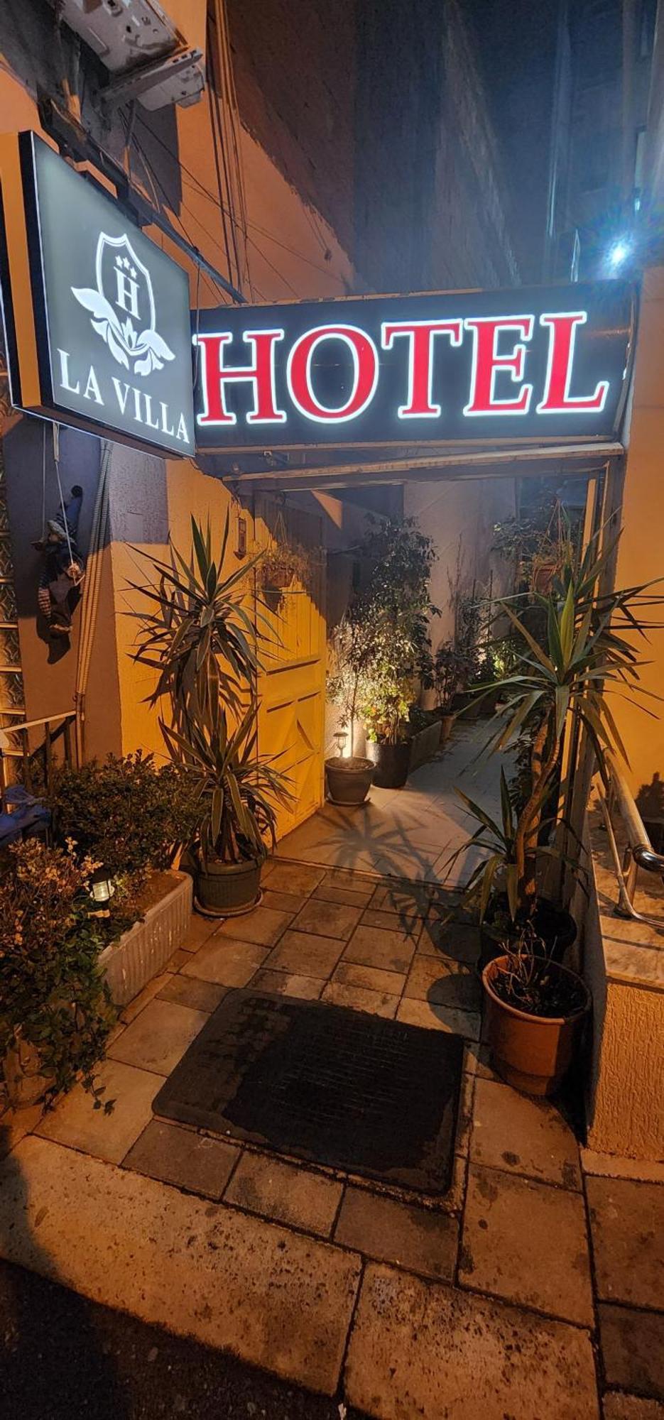 Hotel La Villa Tirana Exteriér fotografie