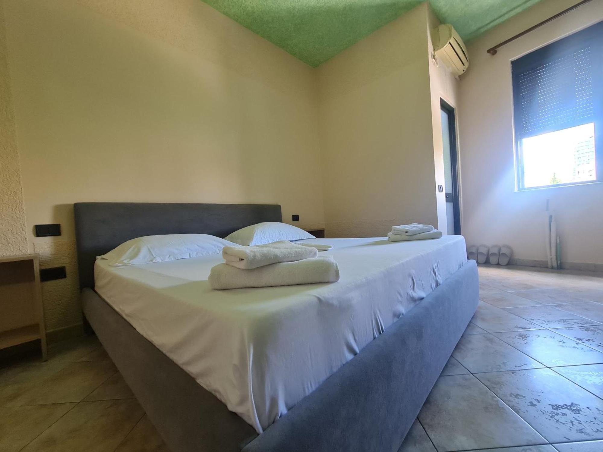 Hotel La Villa Tirana Exteriér fotografie