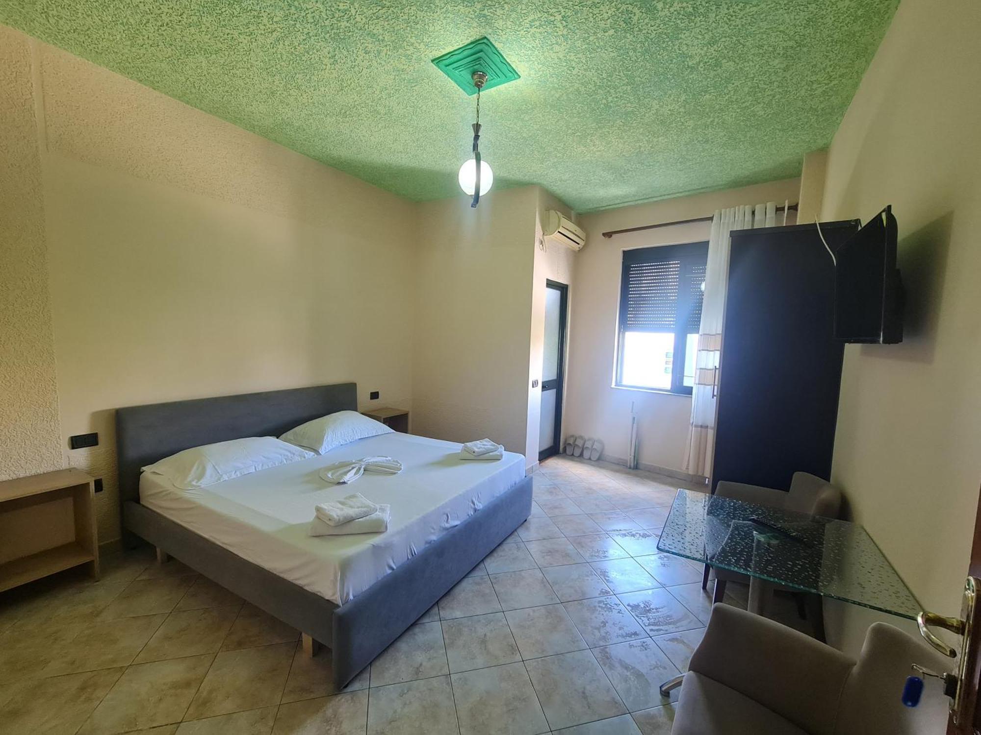 Hotel La Villa Tirana Exteriér fotografie