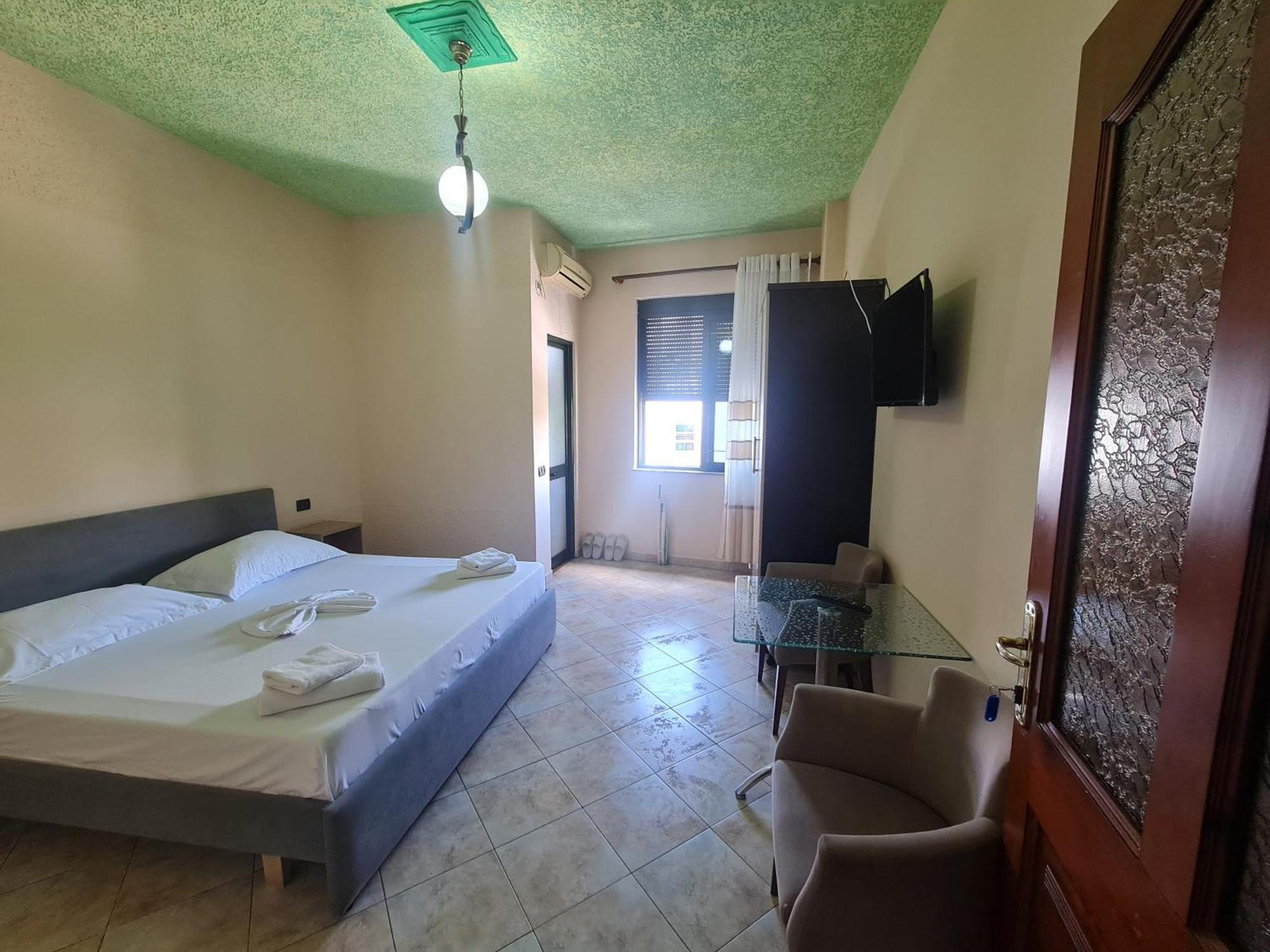 Hotel La Villa Tirana Exteriér fotografie