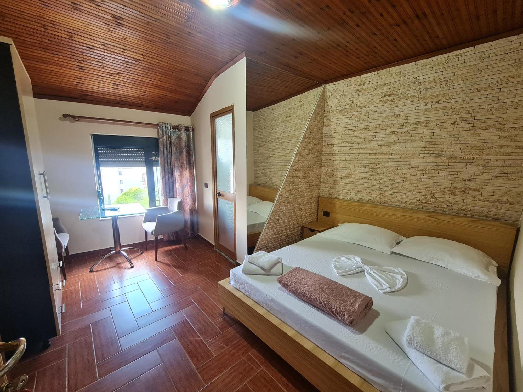 Hotel La Villa Tirana Exteriér fotografie
